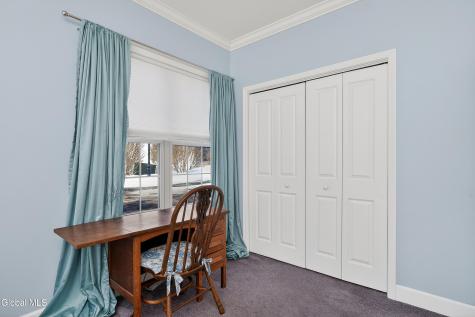 73 Saratoga Road Schenectady NY 12302