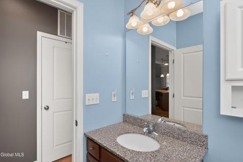 73 Saratoga Road Schenectady NY 12302