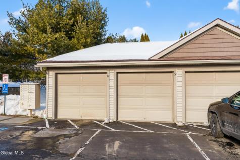 73 Saratoga Road Schenectady NY 12302