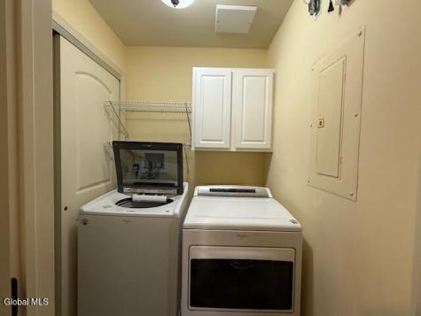2000 Curry Rotterdam NY 12303