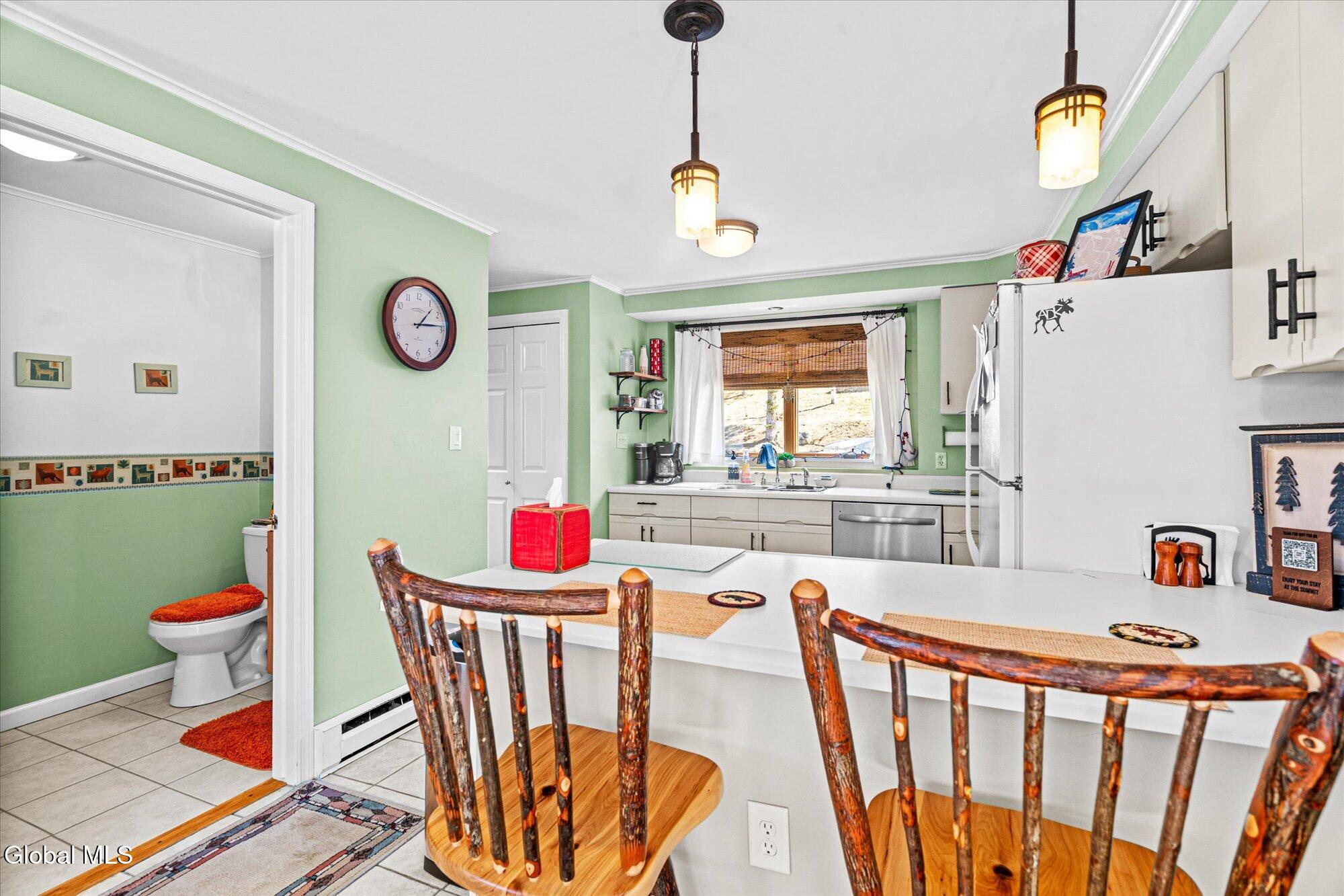 8 Freebern Road North Creek NY 12853