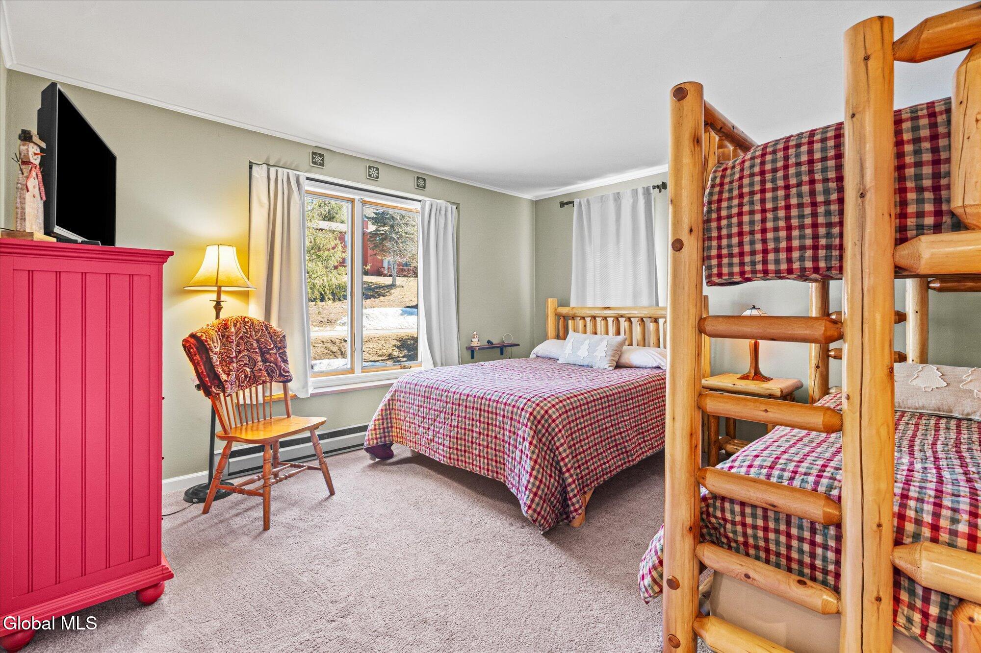 8 Freebern Road North Creek NY 12853