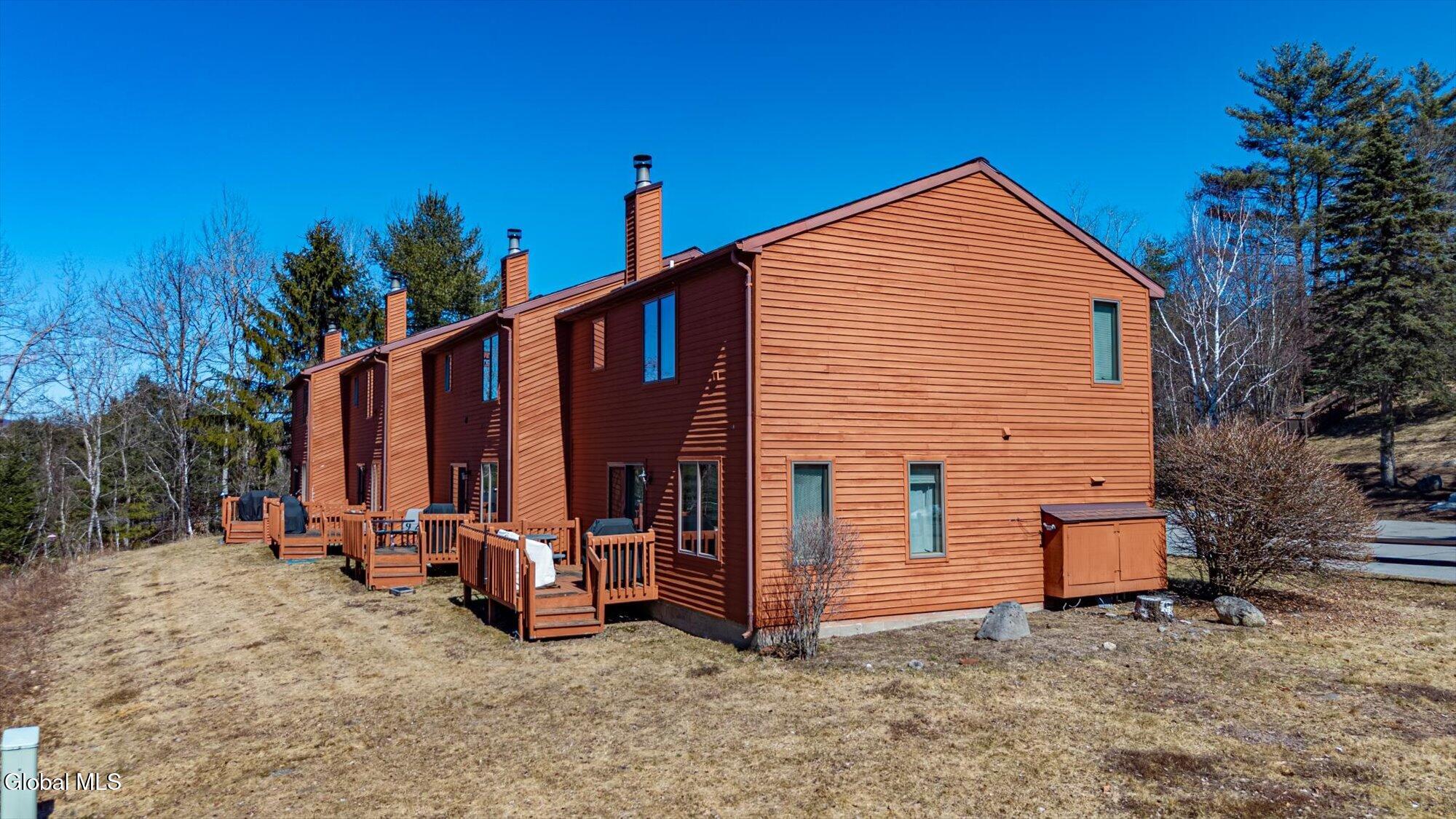 8 Freebern Road North Creek NY 12853