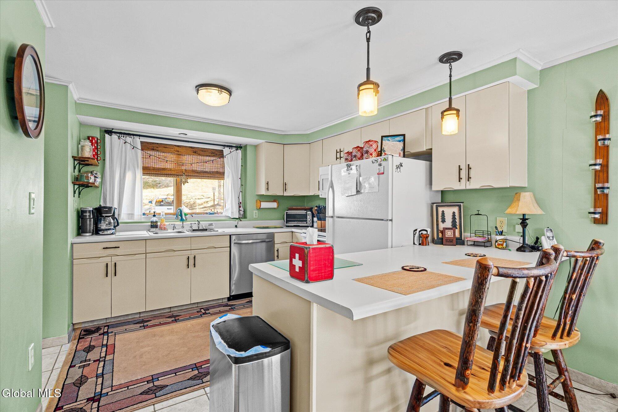 8 Freebern Road North Creek NY 12853