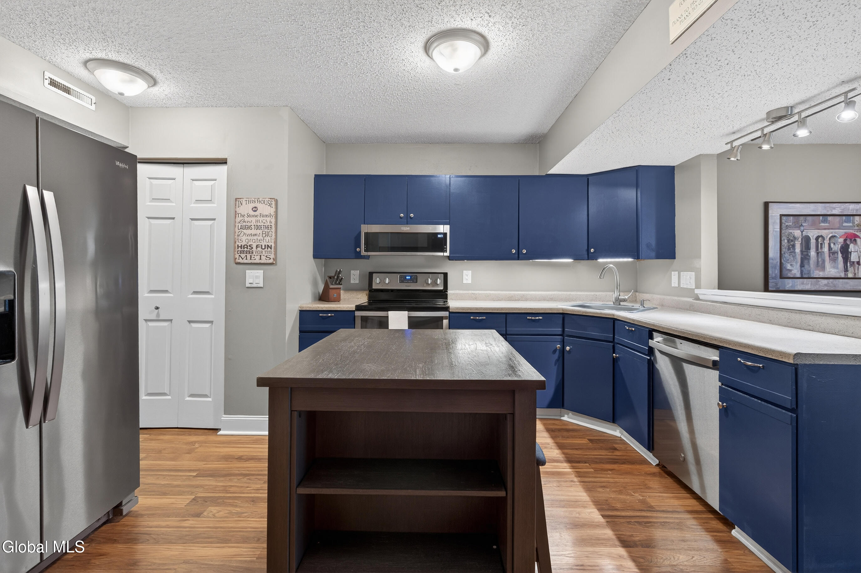 62 Commonwealth Drive Glenmont NY 12077