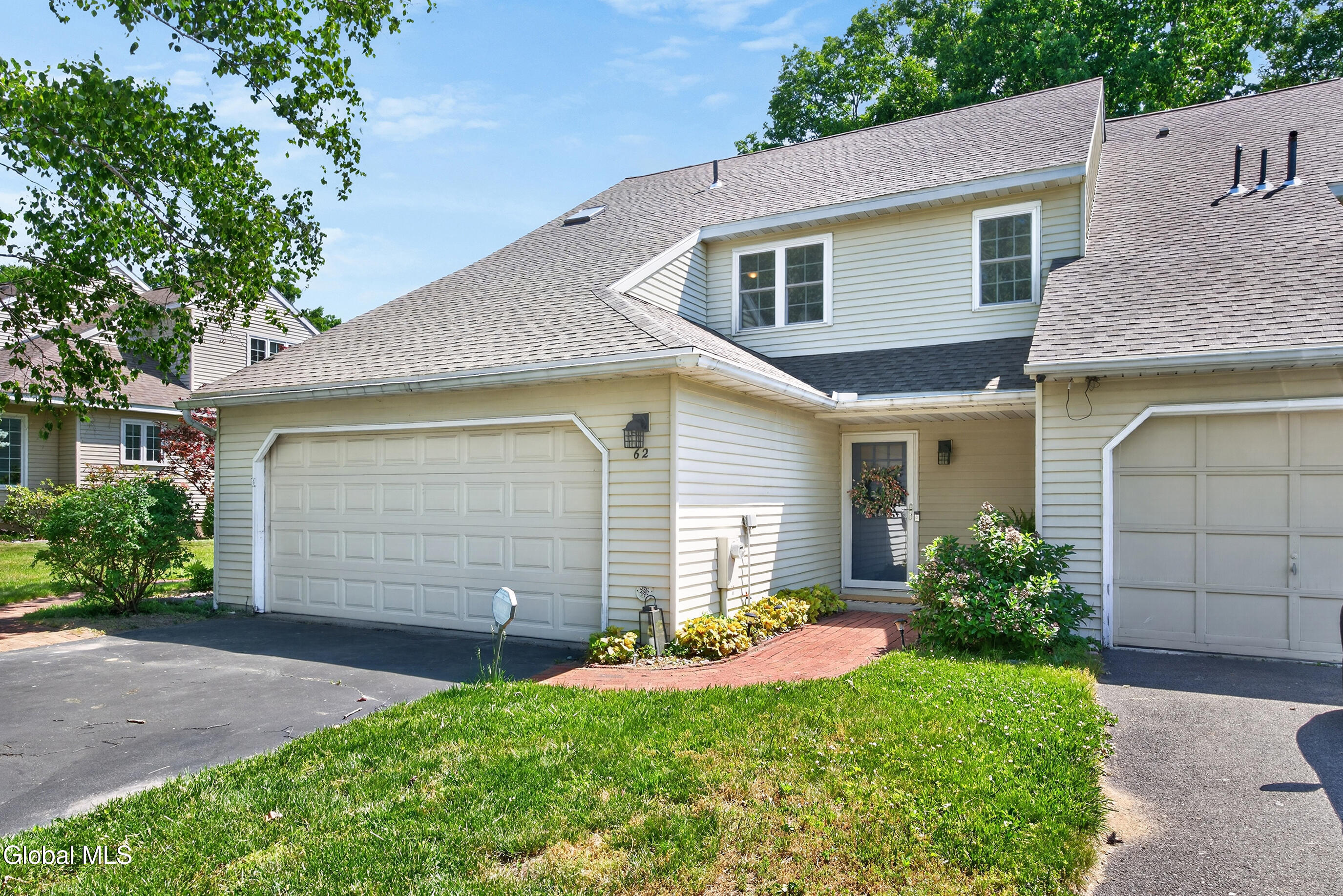 62 Commonwealth Drive Glenmont NY 12077