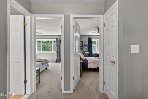 62 Commonwealth Drive Glenmont NY 12077