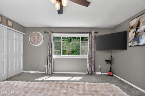62 Commonwealth Drive Glenmont NY 12077