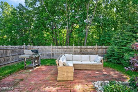 62 Commonwealth Drive Glenmont NY 12077