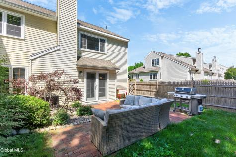 62 Commonwealth Drive Glenmont NY 12077