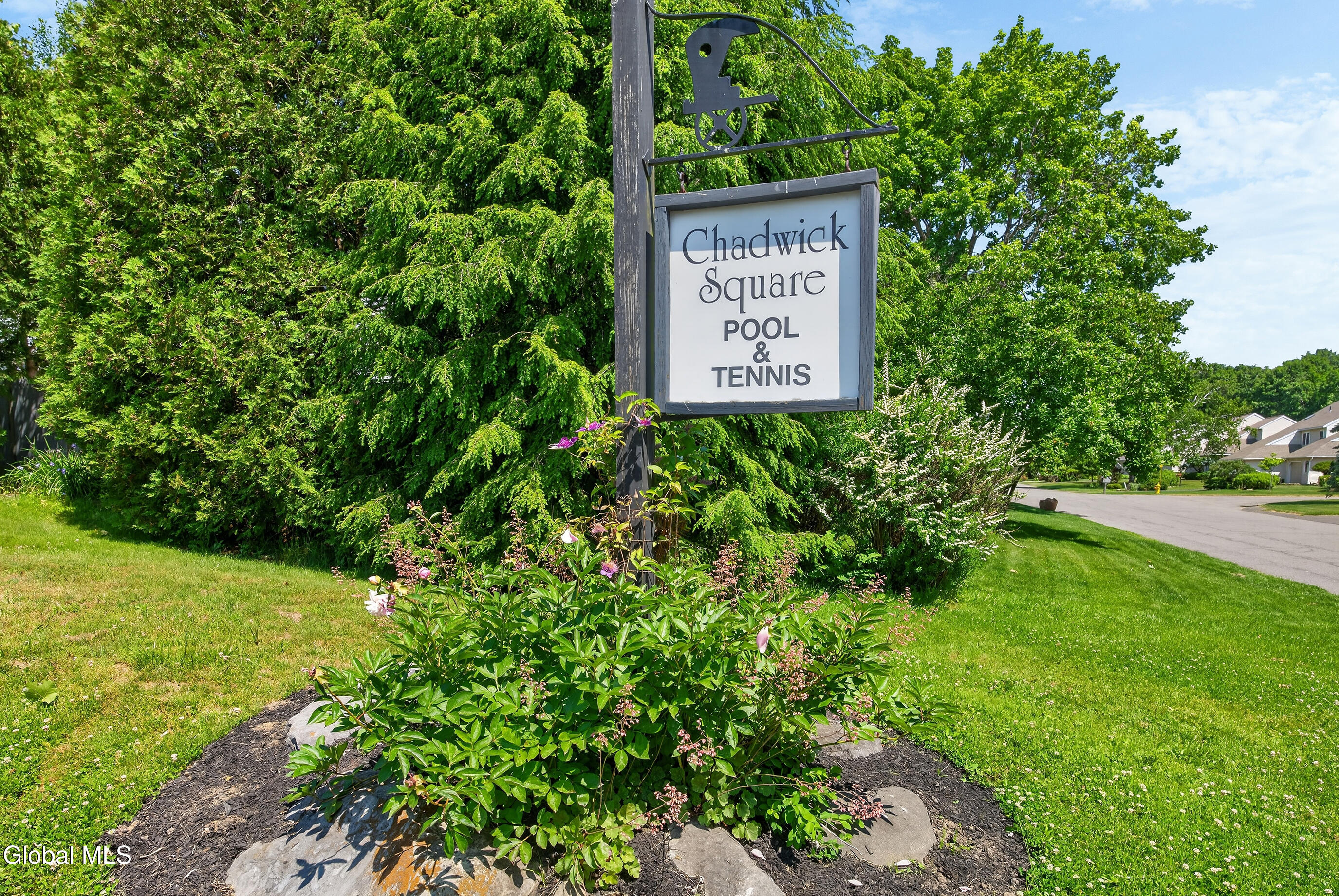 62 Commonwealth Drive Glenmont NY 12077
