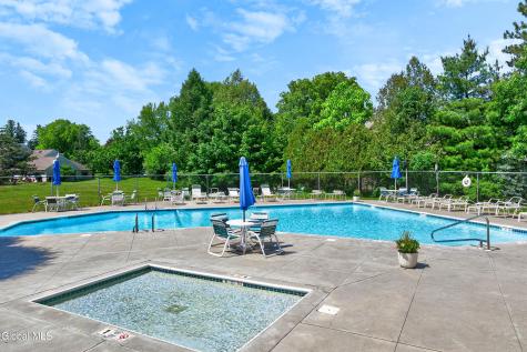 62 Commonwealth Drive Glenmont NY 12077
