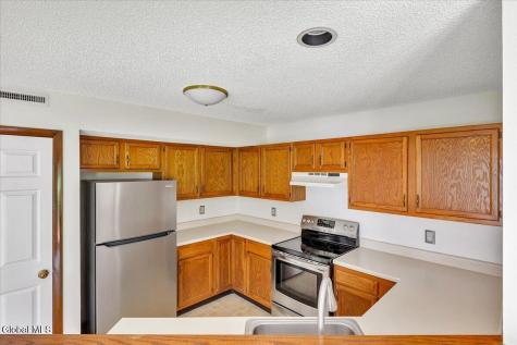 6 Wilton Court Halfmoon NY 12065
