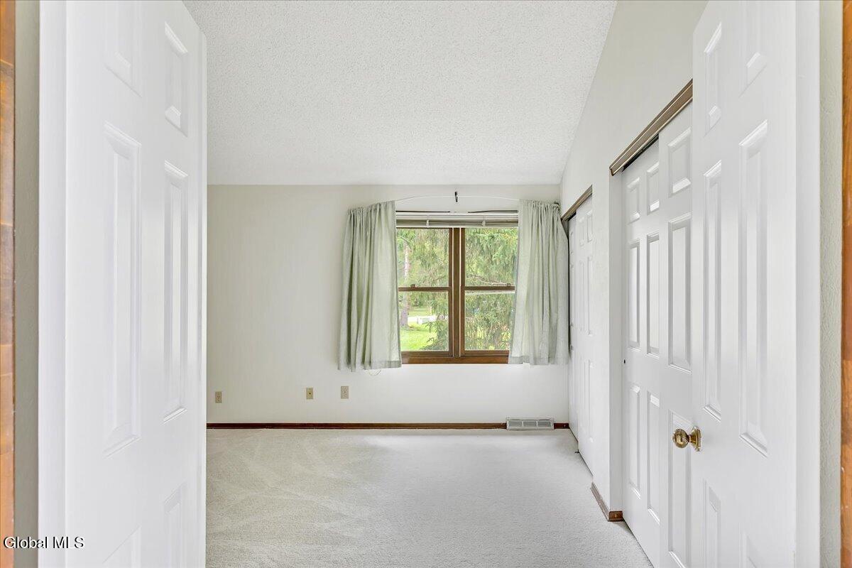 6 Wilton Court Halfmoon NY 12065