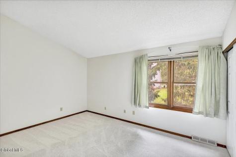 6 Wilton Court Halfmoon NY 12065