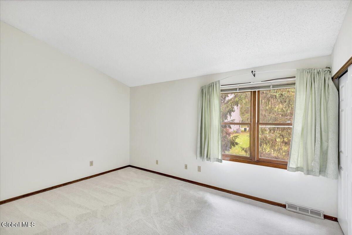 6 Wilton Court Halfmoon NY 12065