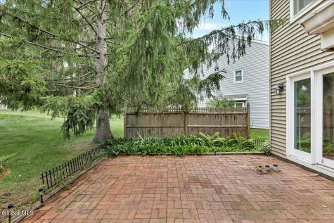 6 Wilton Court Halfmoon NY 12065