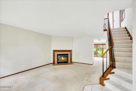 6 Wilton Court Halfmoon NY 12065