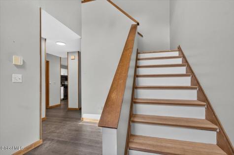 187 Tallow Wood Drive Clifton Park NY 12065