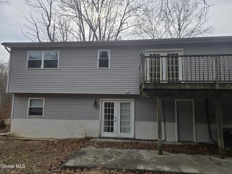627 Englemore Road Clifton Park NY 12065