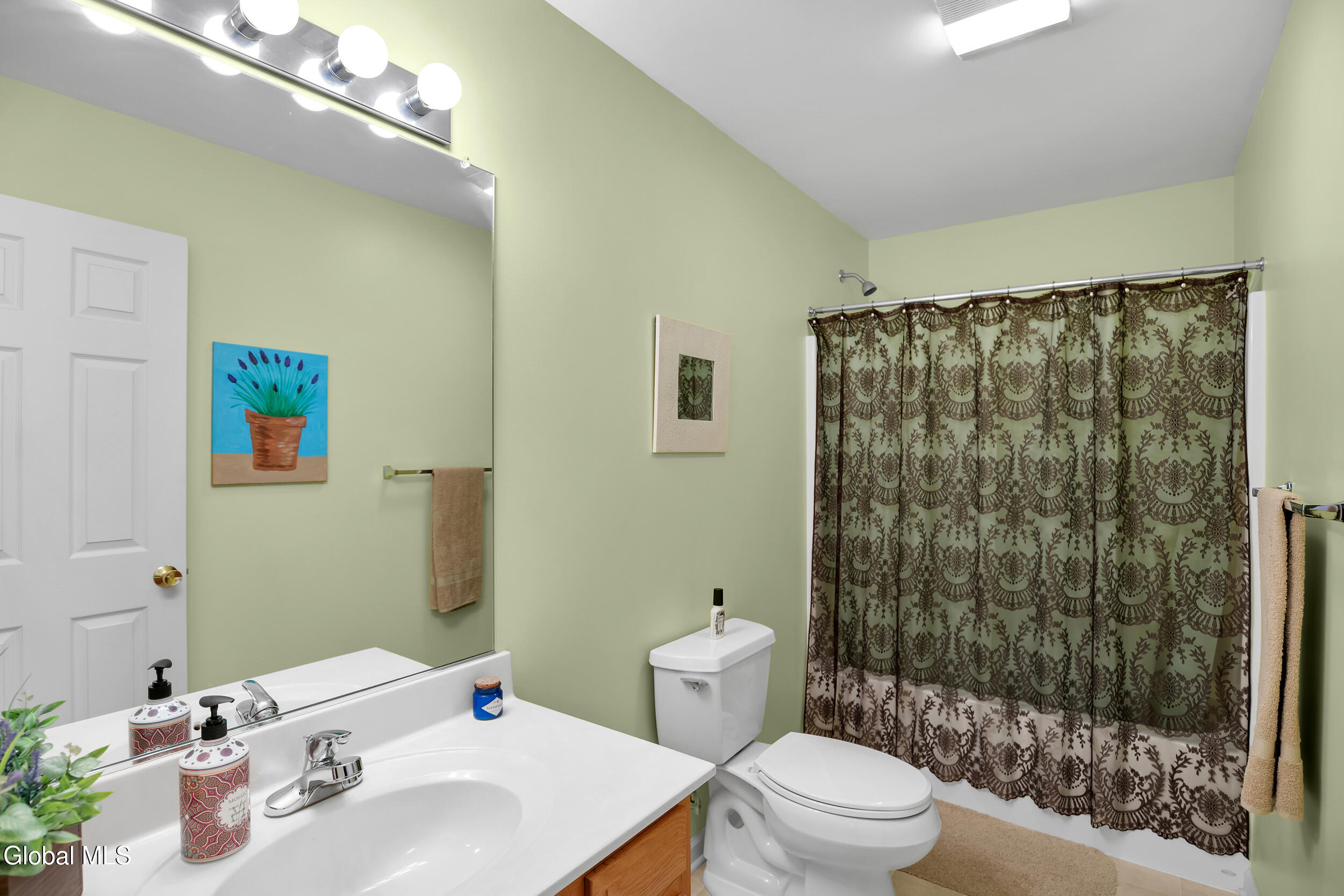 20 Treasures Place Queensbury NY 12804