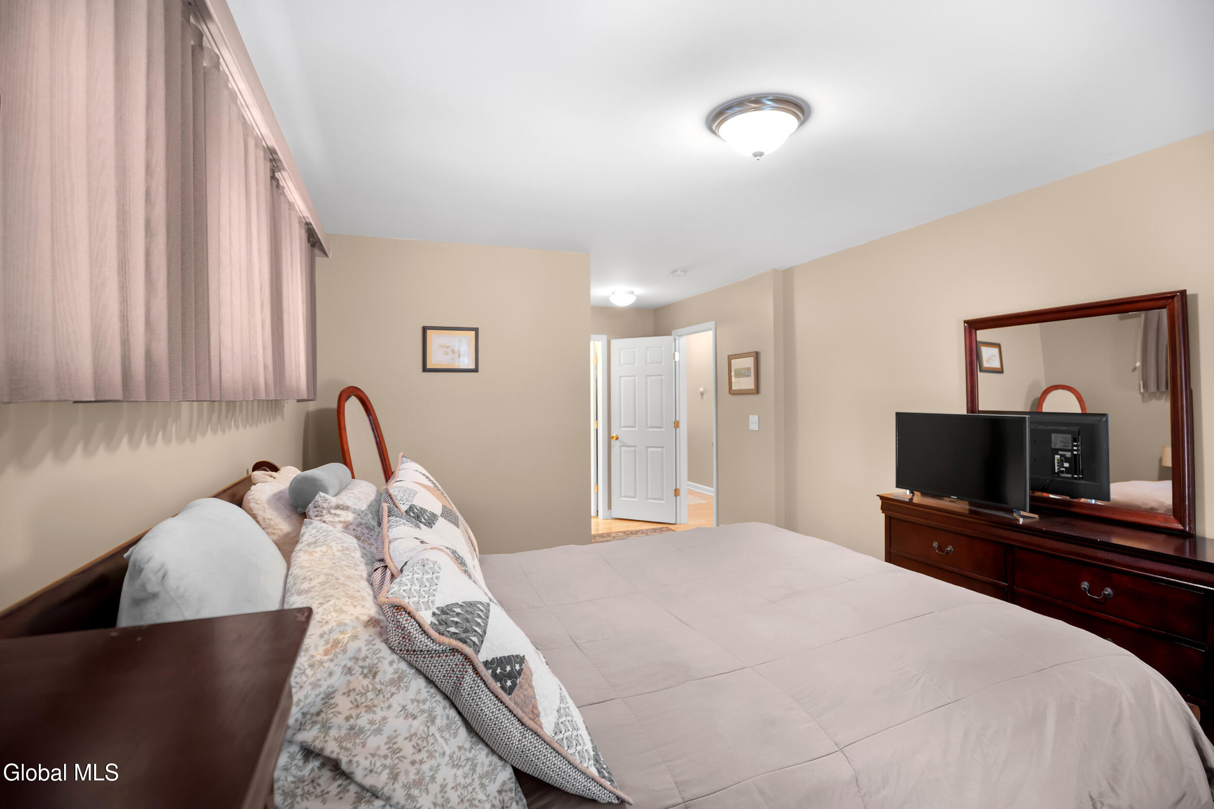 20 Treasures Place Queensbury NY 12804