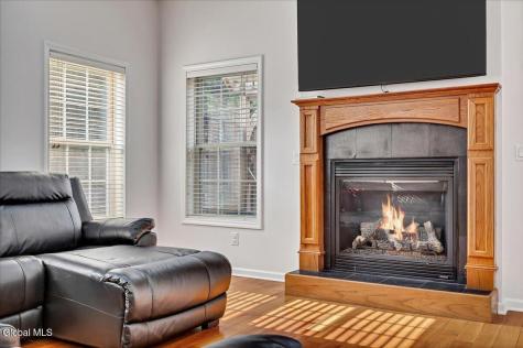 6 Tracey Court Troy NY 12180