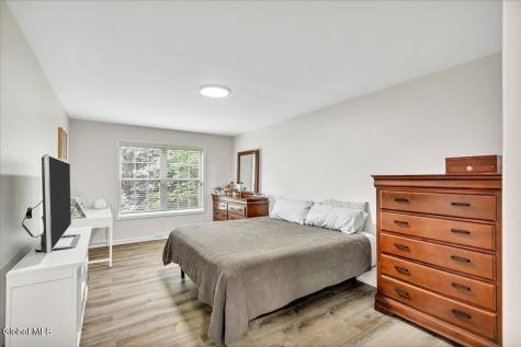6 Tracey Court Troy NY 12180