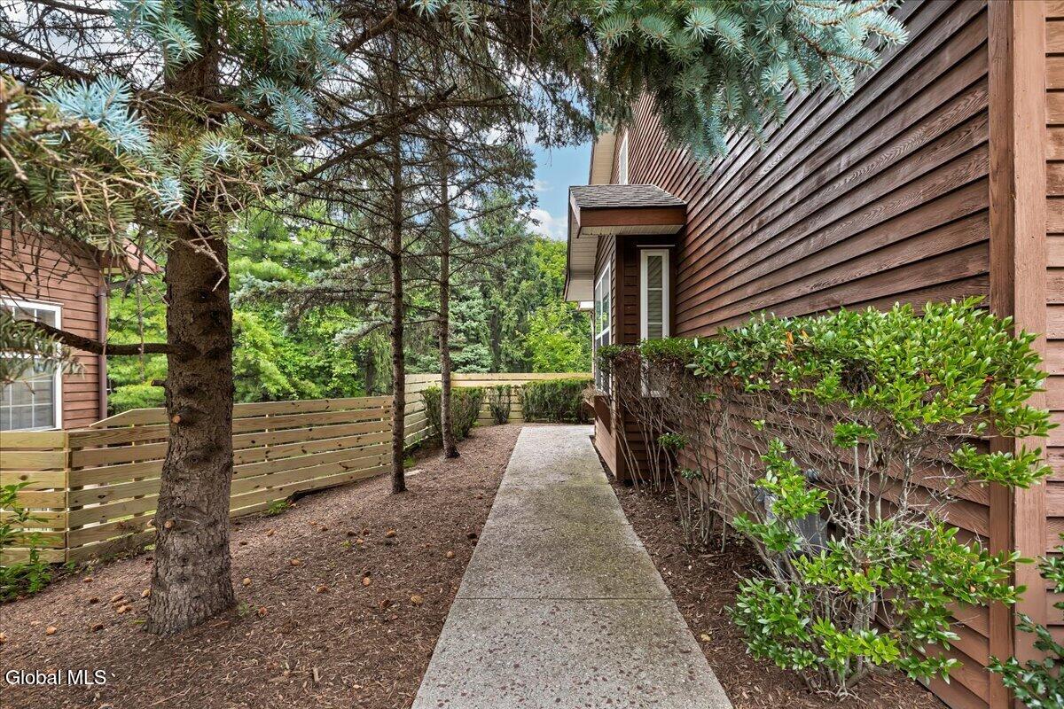 6 Tracey Court Troy NY 12180