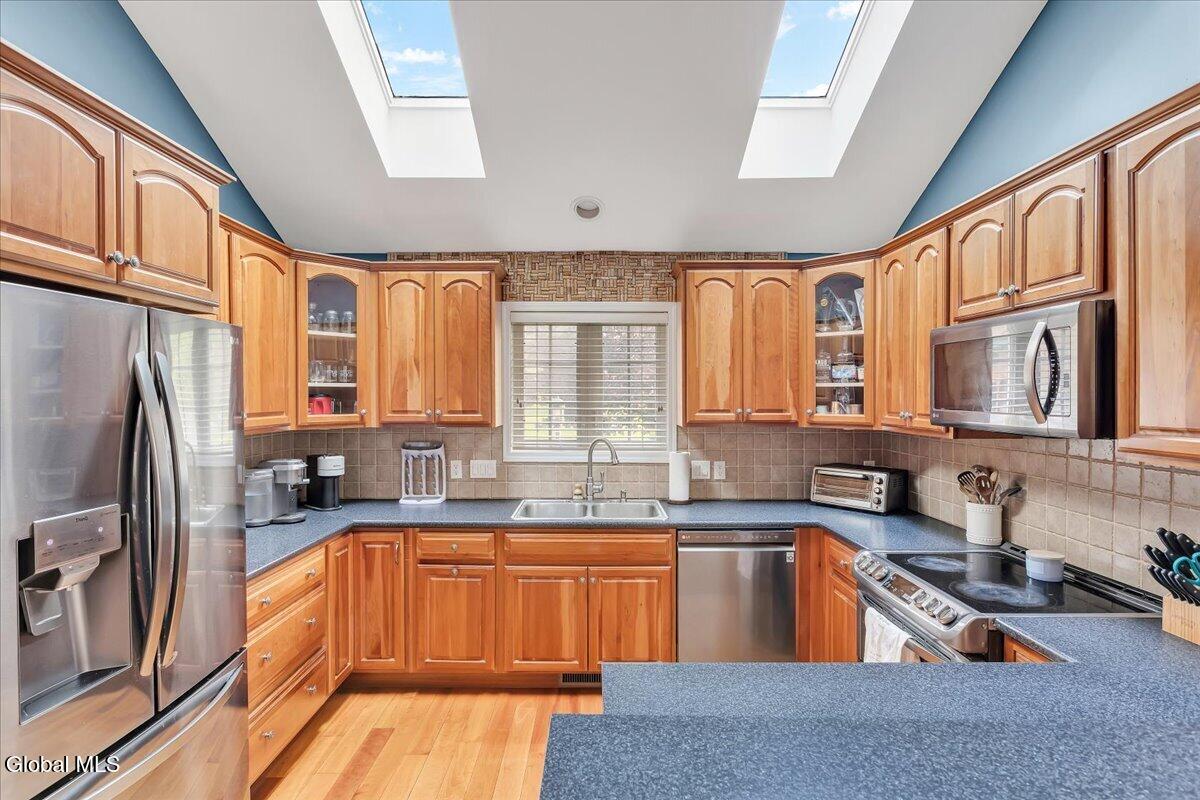 6 Tracey Court Troy NY 12180