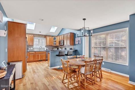 6 Tracey Court Troy NY 12180