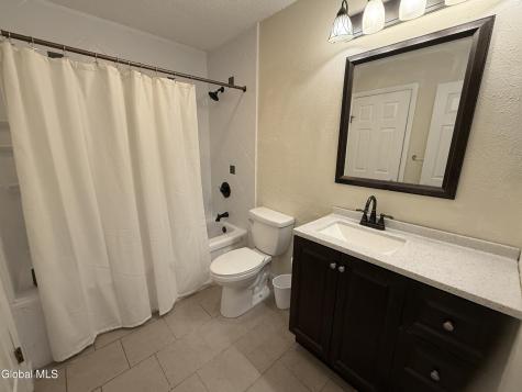 8 Schuyler Court Halfmoon NY 12065