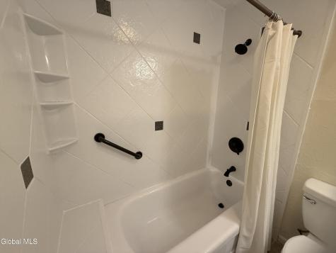 8 Schuyler Court Halfmoon NY 12065