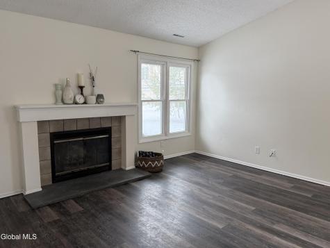 8 Schuyler Court Halfmoon NY 12065