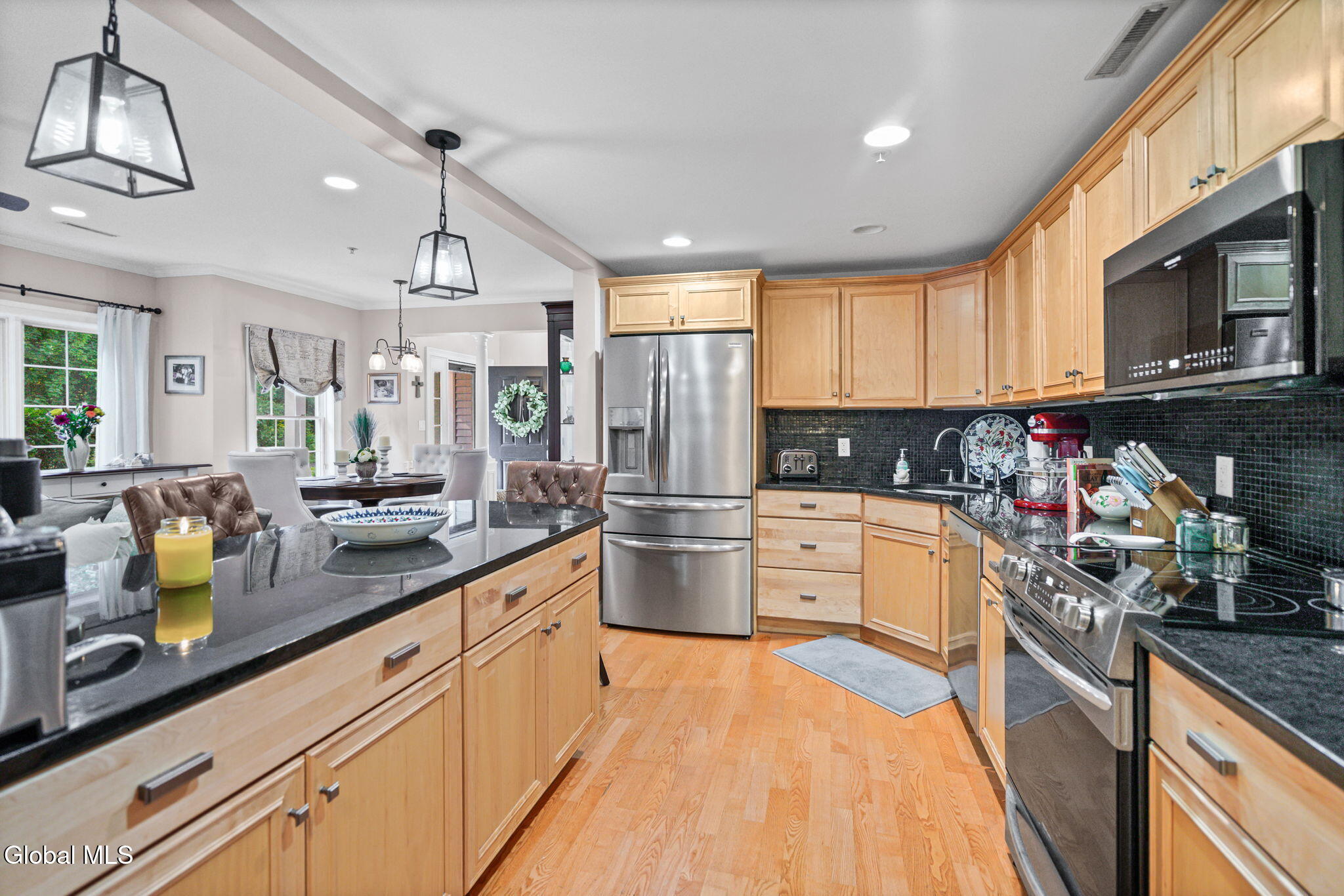 2374 E Nott Street Niskayuna NY 12309