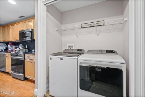 2374 E Nott Street Niskayuna NY 12309
