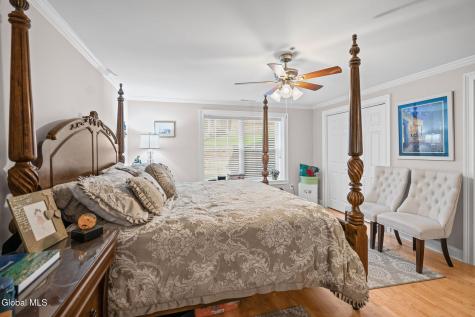 2374 E Nott Street Niskayuna NY 12309