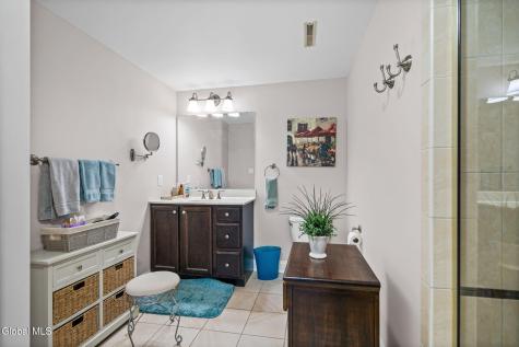2374 E Nott Street Niskayuna NY 12309