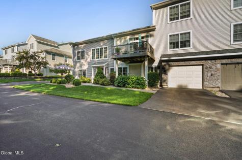 2374 E Nott Street Niskayuna NY 12309