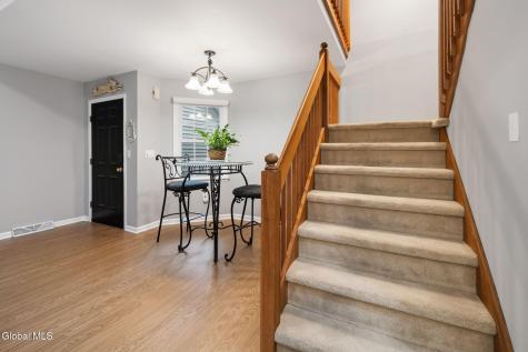 607 Highwood Circle Guilderland NY 12203