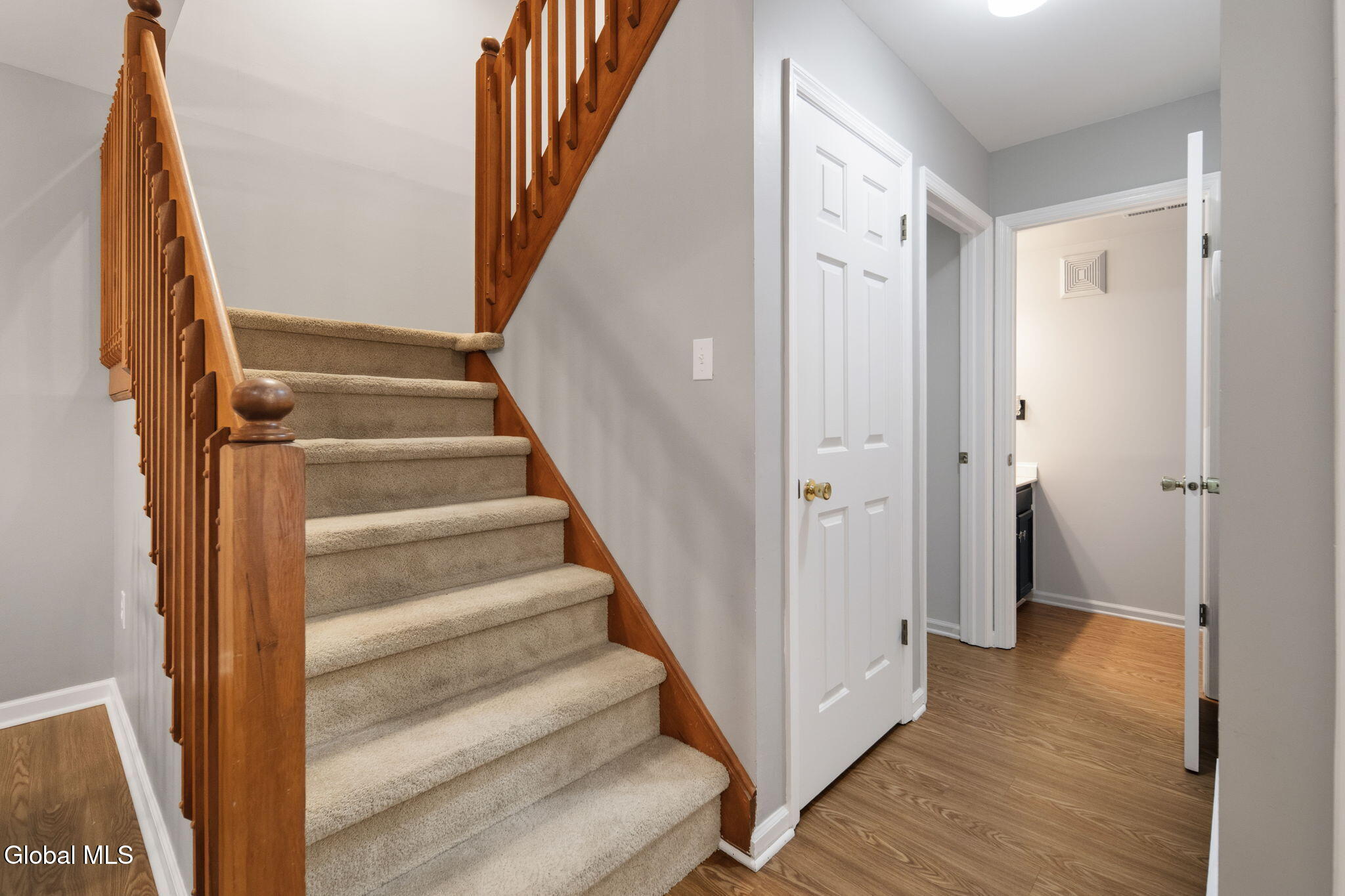 607 Highwood Circle Guilderland NY 12203