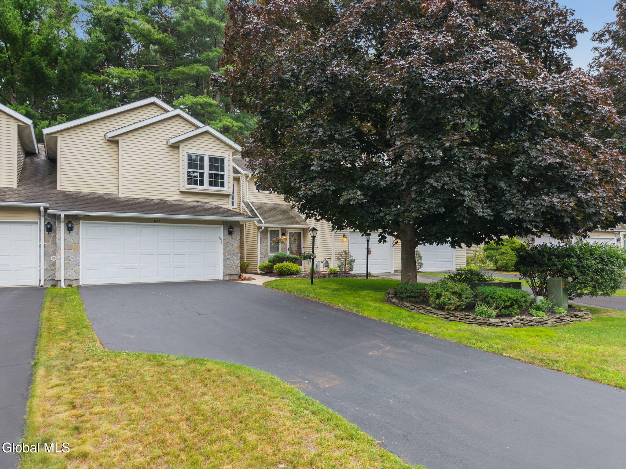 607 Highwood Circle Guilderland NY 12203