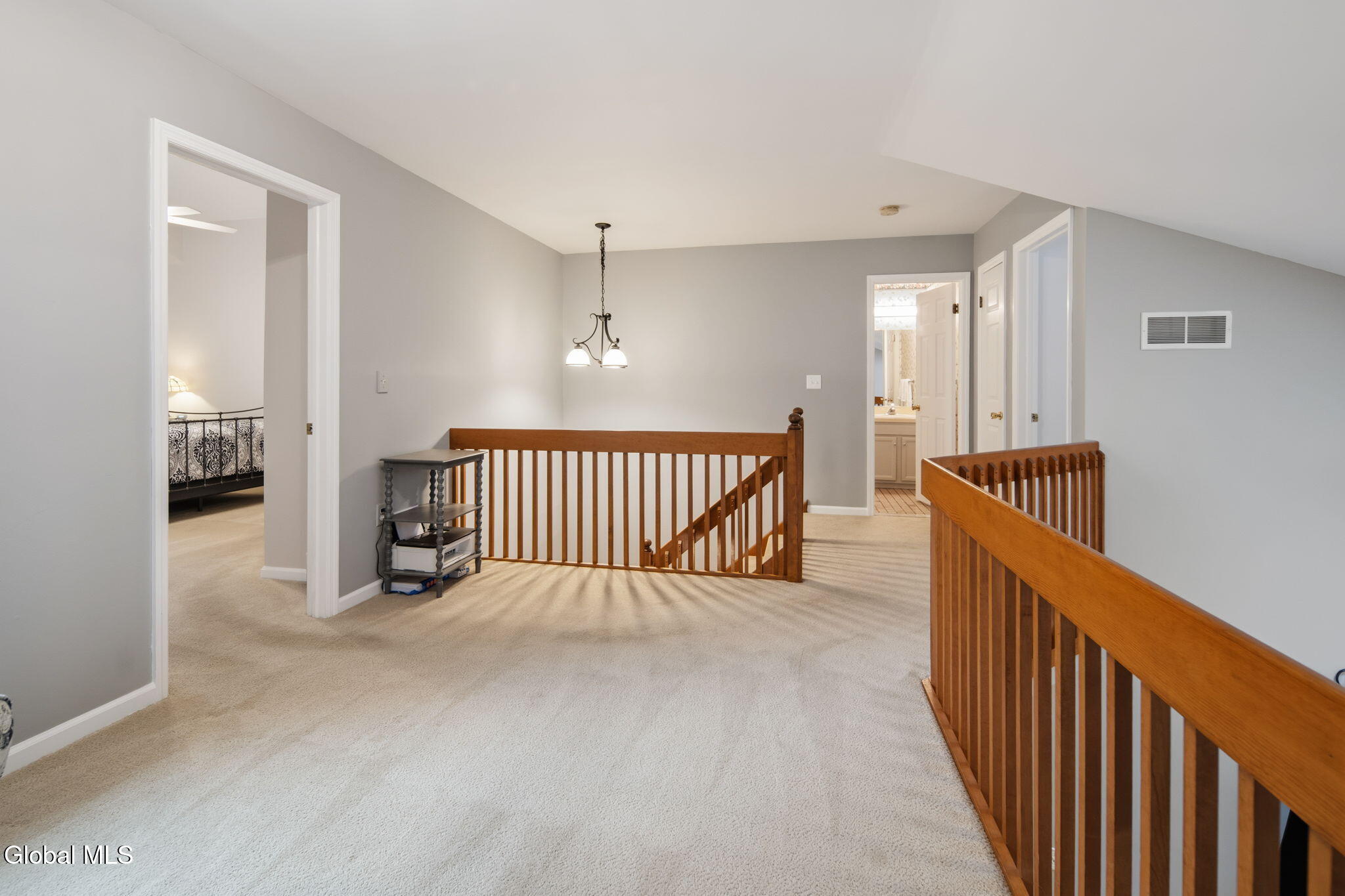 607 Highwood Circle Guilderland NY 12203