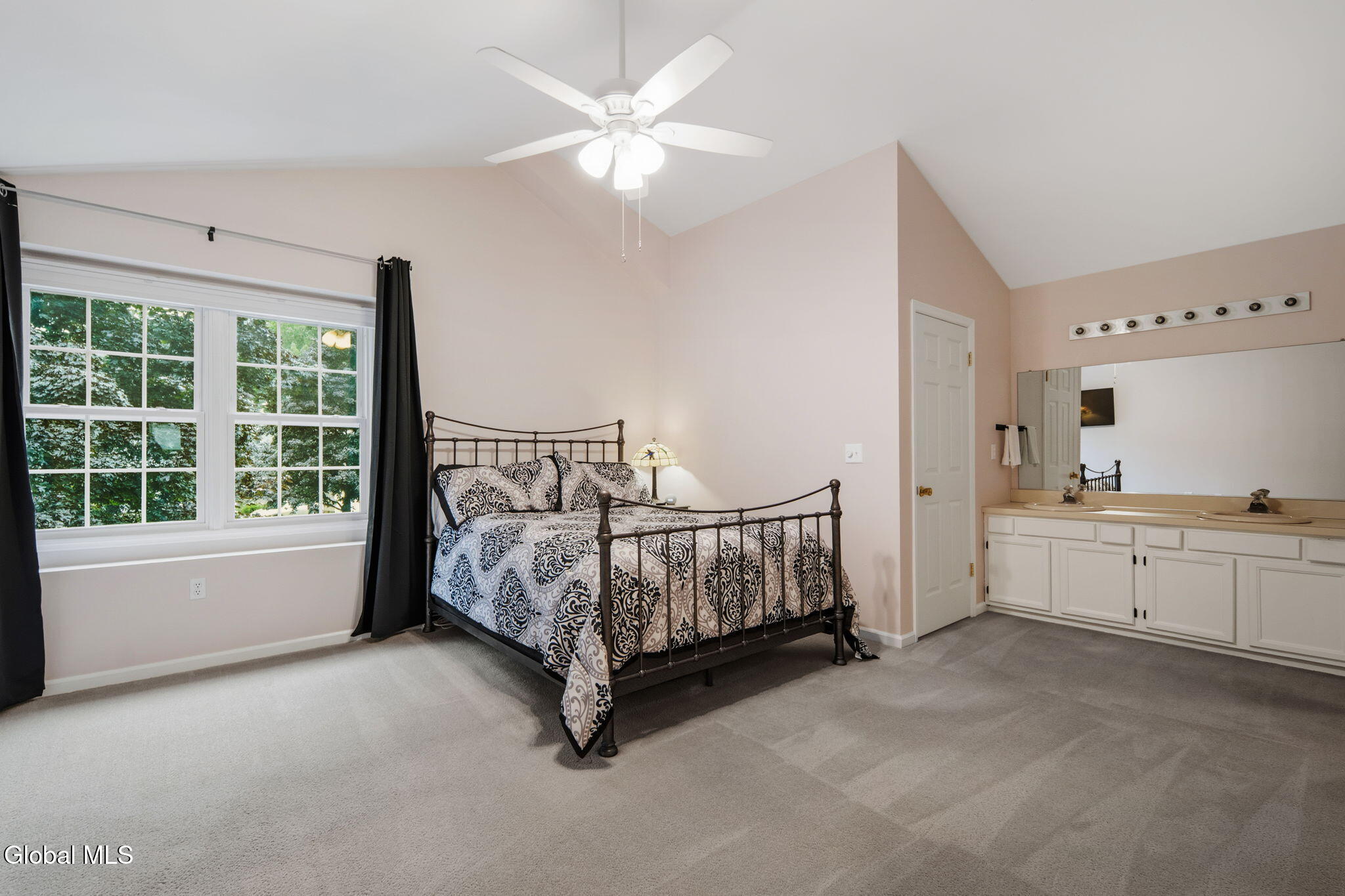 607 Highwood Circle Guilderland NY 12203