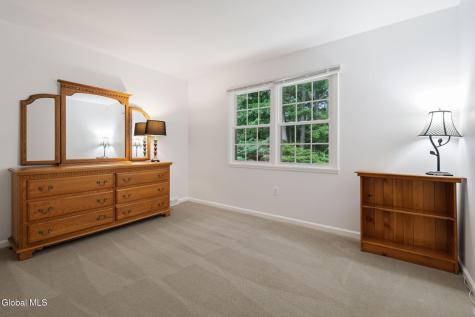 607 Highwood Circle Guilderland NY 12203