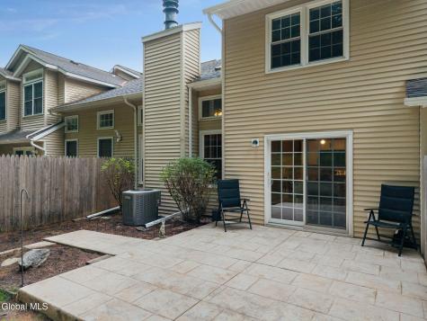 607 Highwood Circle Guilderland NY 12203