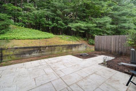 607 Highwood Circle Guilderland NY 12203