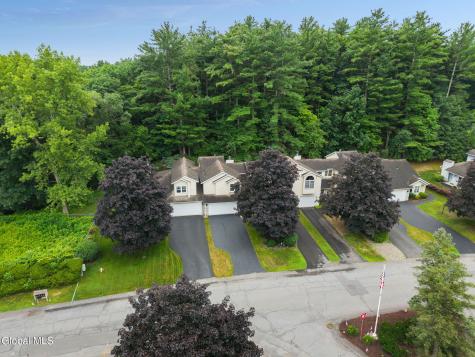 607 Highwood Circle Guilderland NY 12203
