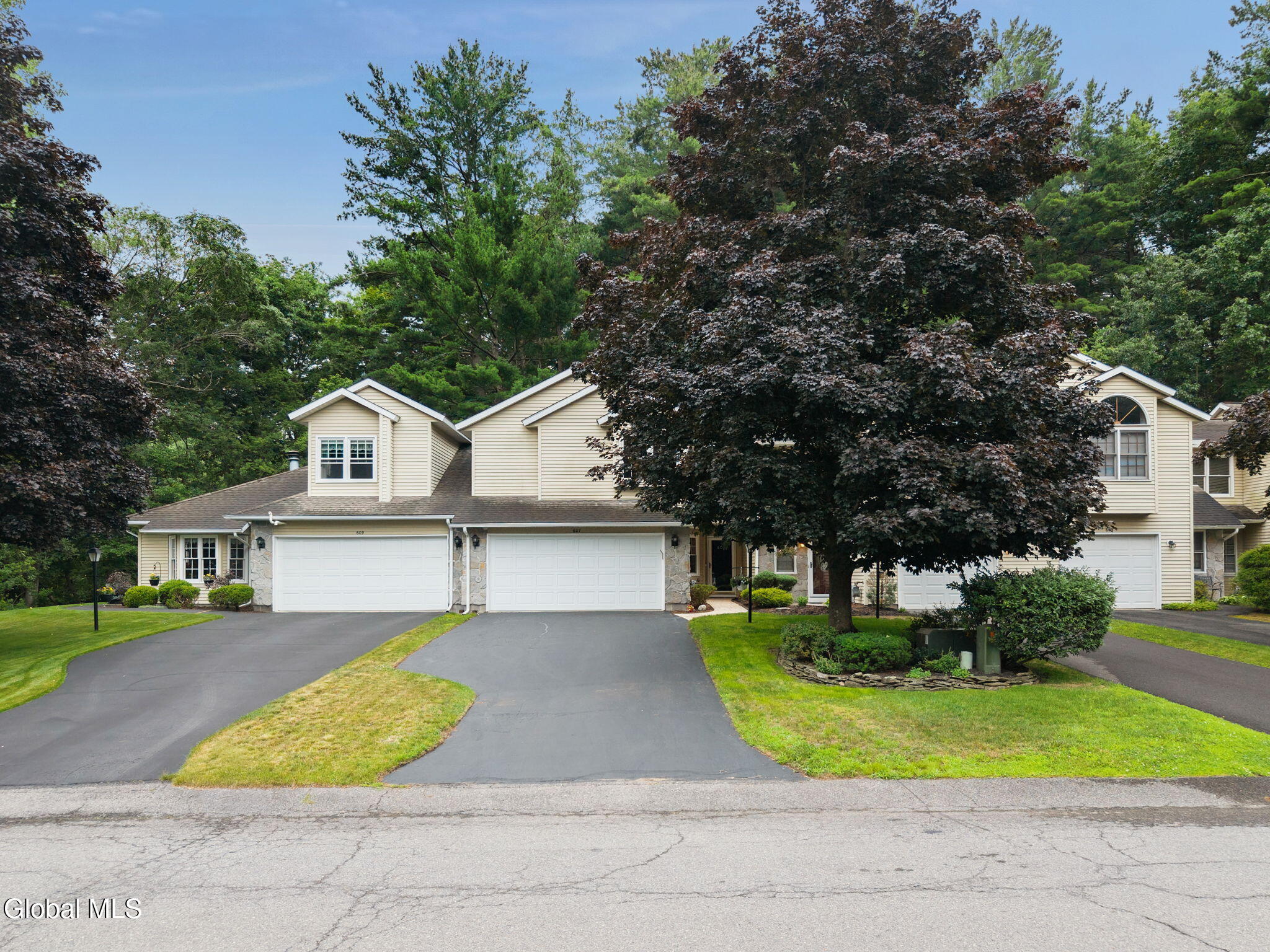 607 Highwood Circle Guilderland NY 12203