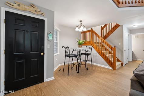 607 Highwood Circle Guilderland NY 12203